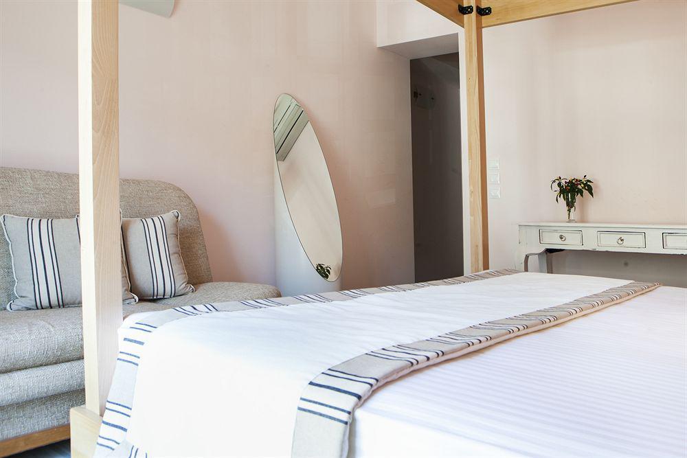 Psarou Hotel 2*
