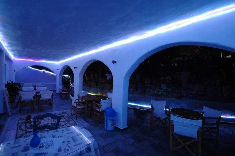 Psarou Hotel