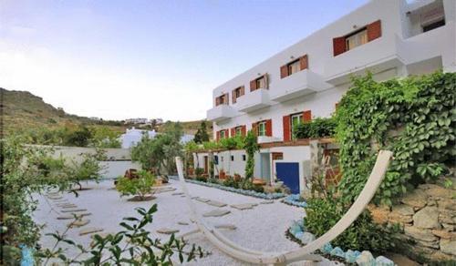 Psarou Hotel